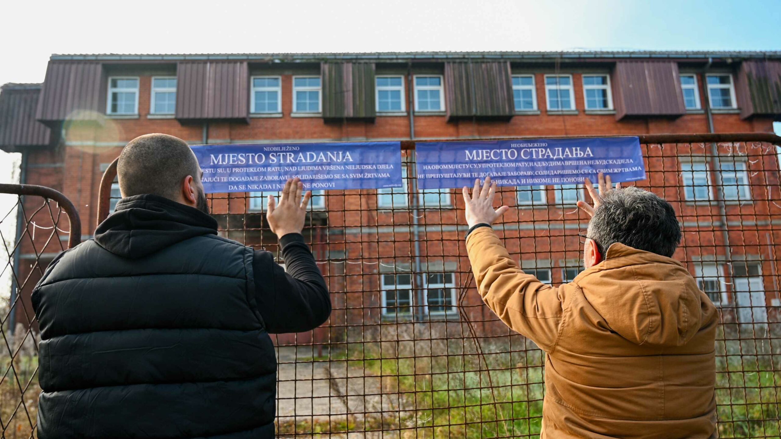 Mirovni aktivisti obilježili neobilježena mjesta stradanja u Zvorniku, Lukavcu, Prnjavoru i Tesliću